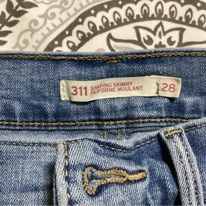Levi's Women's 311 Shaping Skinny Jeans - Light Blue